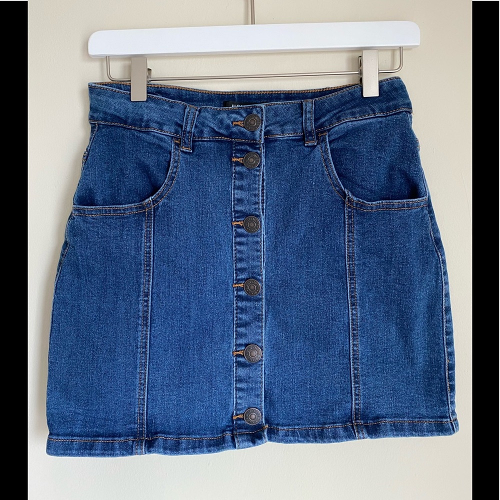 NWOT Almost Famous Front Button denim skirt